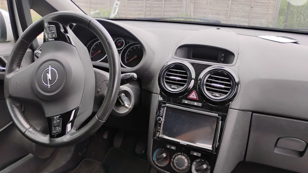 Kokpit , deska rozdzielcza opel corsa d