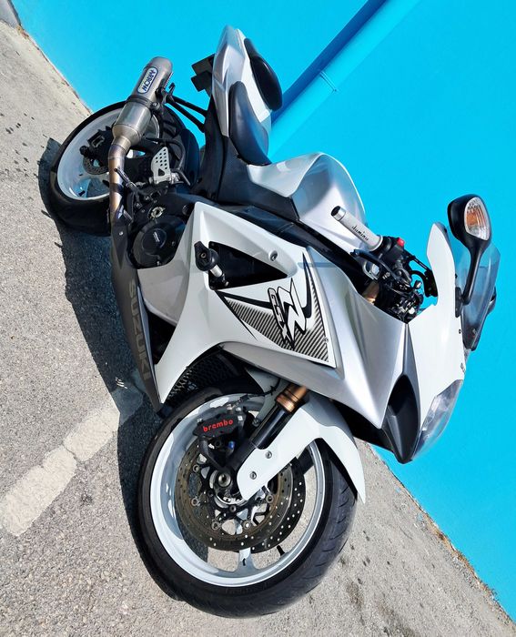 Suzuki GSXR 1000 K8