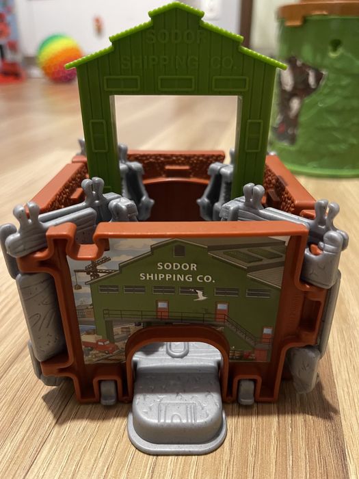 Thomas & Friends adventure, Salty, tory, lokomotywa, pociąg