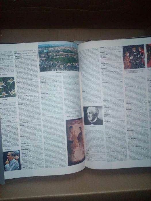 Enciclopédia Larousse