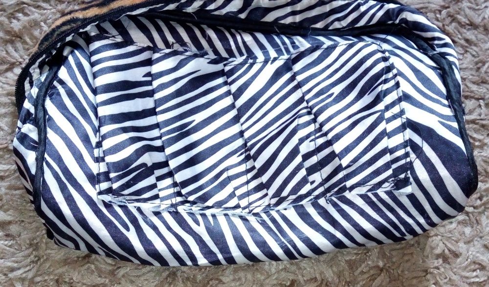 Mięciutka kosmetyczka "panterka"