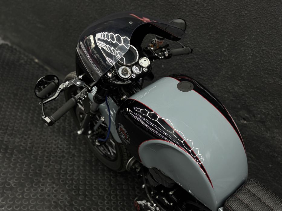 Мотоцикл Royal Enfield Custom 2012 рік