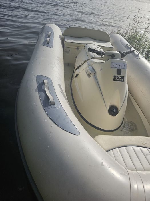 Semi-rígido jet boat avon