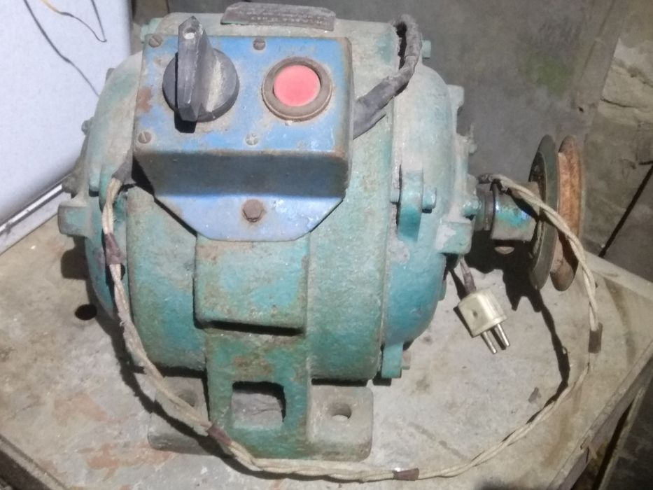 Электродвигатель тип А41•4   213