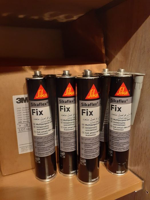 Sikaflex fix uszczelniacz do spoin stosoeany w motoryzacji