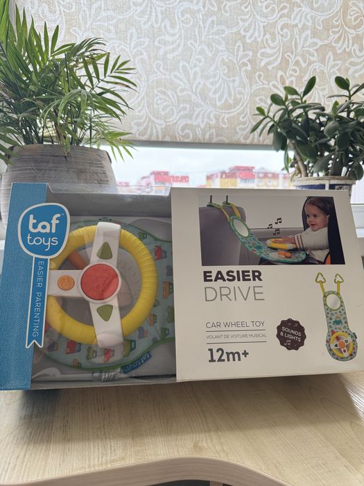 Развивающий центр для авто за рулем taf toys