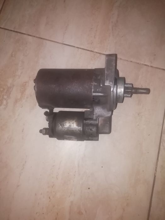 Стартер пасат б3 .