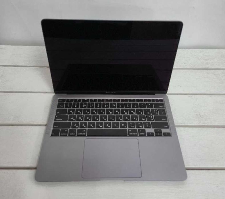 MacBook Air 13 2020 (A2179), на запчастини, під відновлення