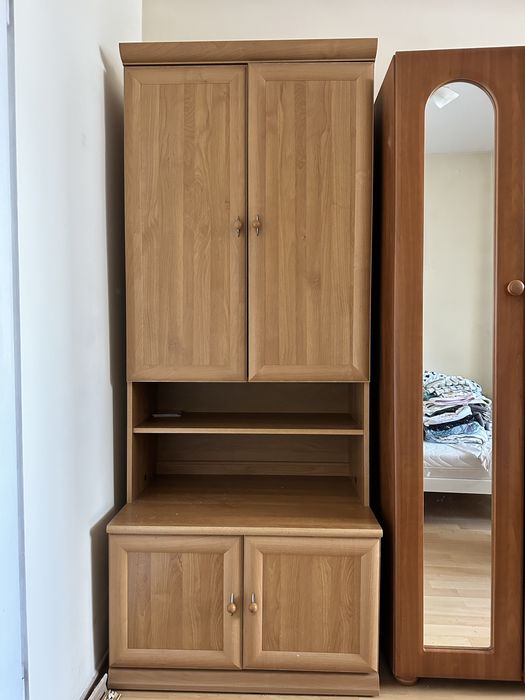 Sprzedam 2 regaly meblowe