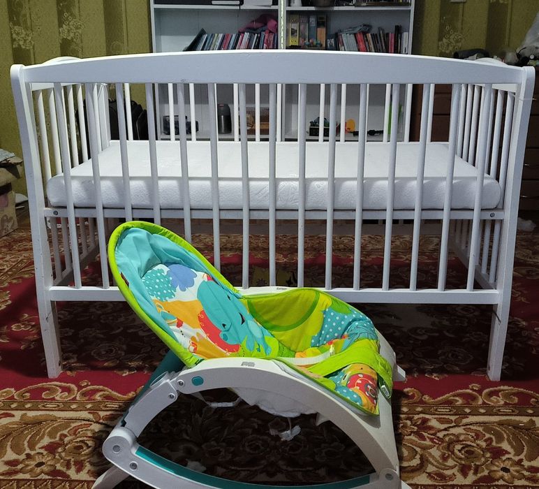 Кроватка + крісло дитяче масажер