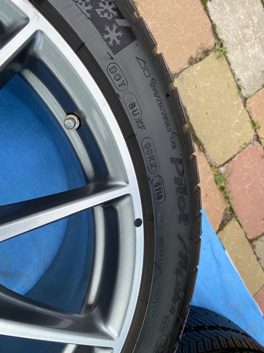 Продам оригинальные диски AMG R19