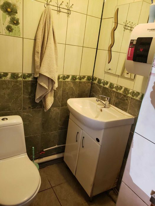 Здається житло хлопцям, в. Потебні р-н Тролейбусного парку Депо.