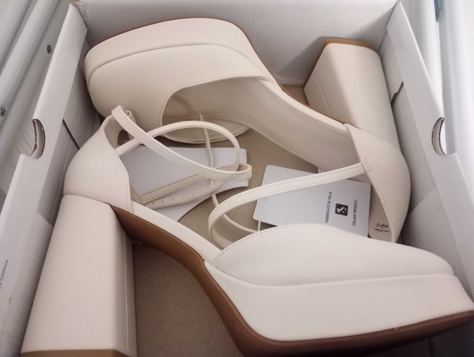 Szpilki na wysokim obcasie kremowe 41 Catwalk