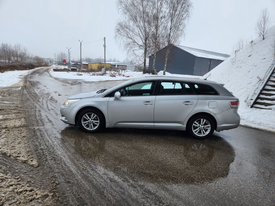 Toyta  Avensis  2.0  D4D  2009r  Salon  Polska