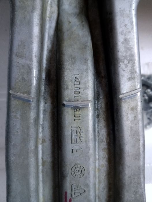 Крестовина indesit wisl 85x