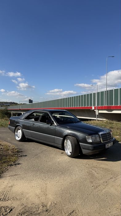Merceses-Benz w124 coupe 2.3