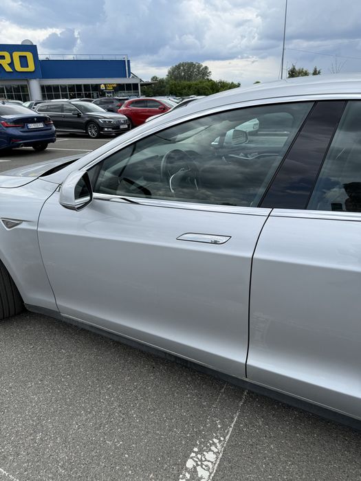 Tesla Model S 75 kwt 2013 г
