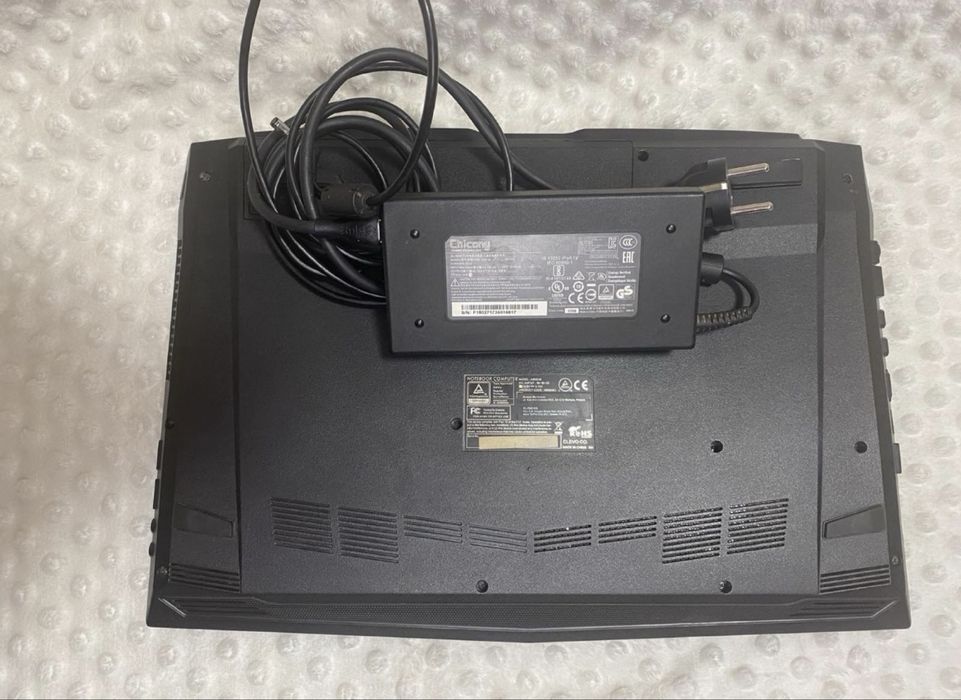 Ігровий ноутбук DREAM MACHINES