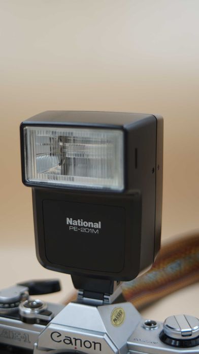 Lampa błyskowa National PE-201M