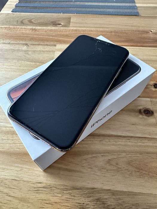 iPhone XS 64 GB uszkodzony