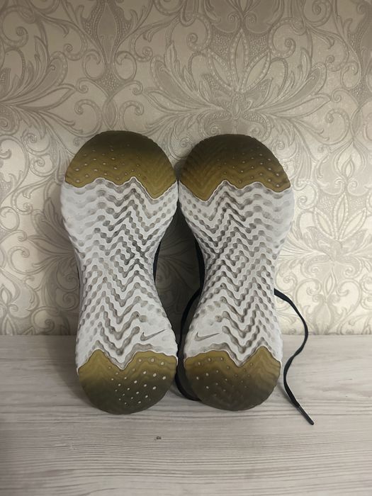 кросівки nike розмір 39