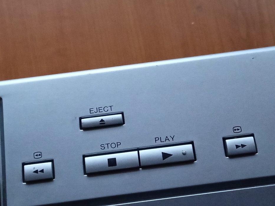 Відео магнітофон Panasonic NV-MV41EE