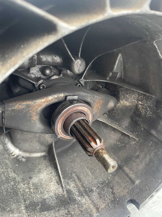 Bmw 325 e36 525 e34 e39 skrzynia manual ZF 2.5 td tds 10.53.401.098