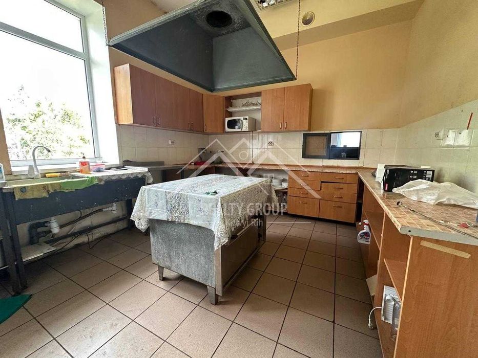 Продаж окремої комерційної будівлі 235 м² | Покровський район