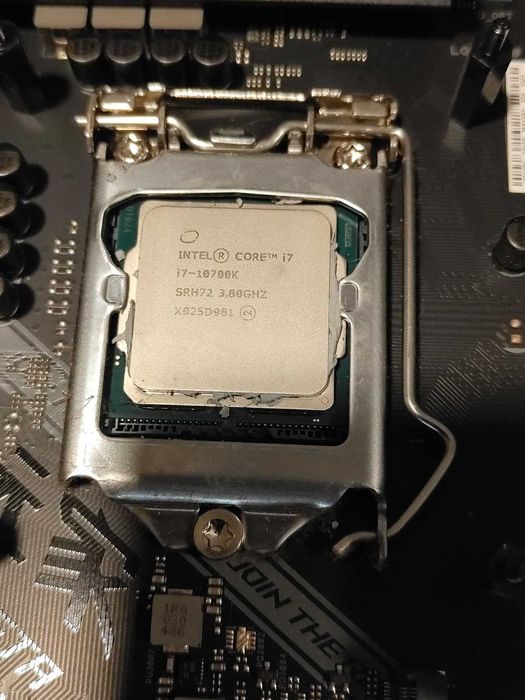 Conjunto Gaming - Intel Core i7, Motherboard ROG B460-F, Ram e Cooler