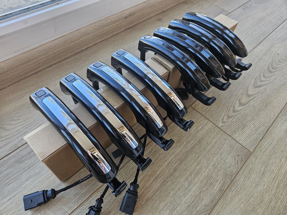 Дверные ручки Audi Q7 keyless, внешние 4L0837205A
4L0837205B 
4L083720