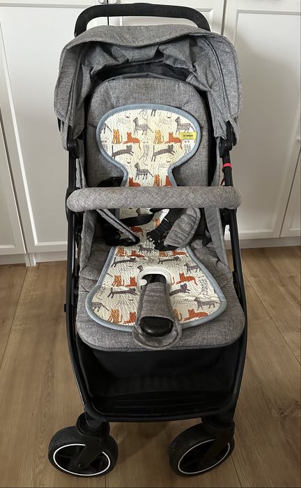 Britax Romer B-AGILE M stan idealny z wkladką Aero move gratis