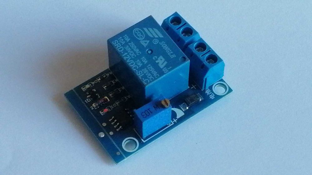 Модуль защиты и контроллер заряда для аккумуляторов плата YX-X0001 12v