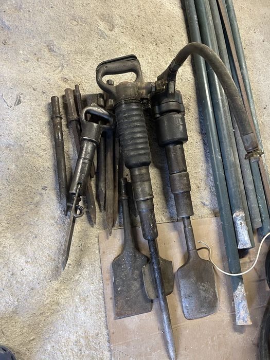 Vendo martelos e mangueira de compressor