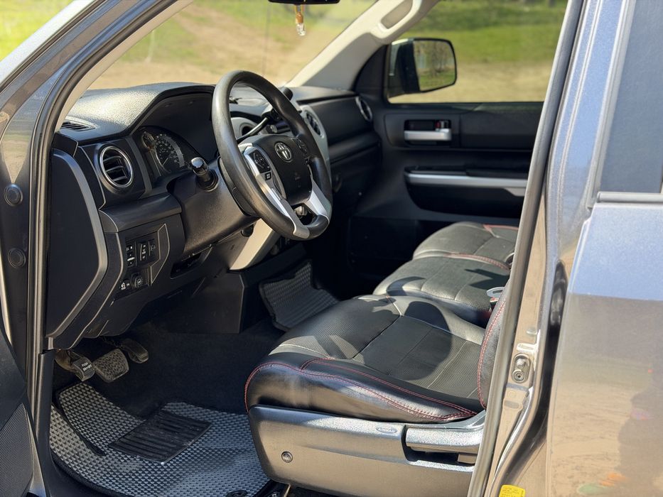 Продам Toyota Tundra