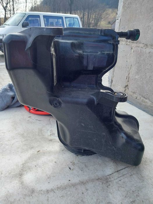 zbiornik adblue z pompą vw caddy 2K5.131877B, 04440.40022