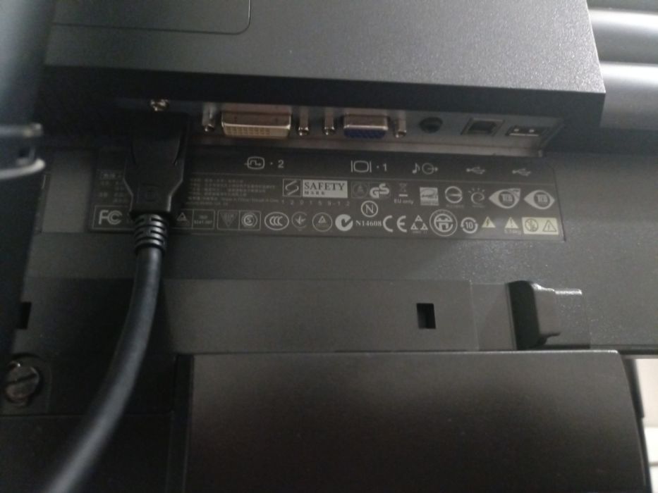 Monitor Lenovo 23" bom estado