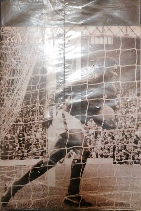 Revista dos "Magriços" selada  sobre a caminhada Mundial  em 1966., da "Bola"