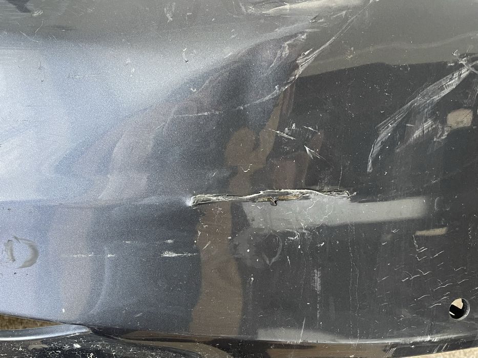 Бампер на Tesla Model Y