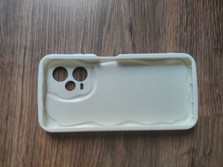 Sprzedam etui na Xiaomi Redmi note 12