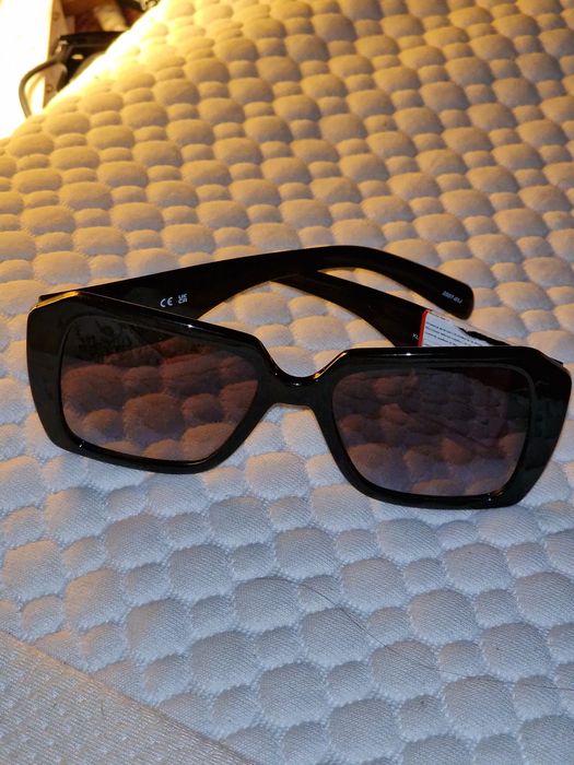 Okulary przeciwsłoneczne Karl Lagerfeld  super cena