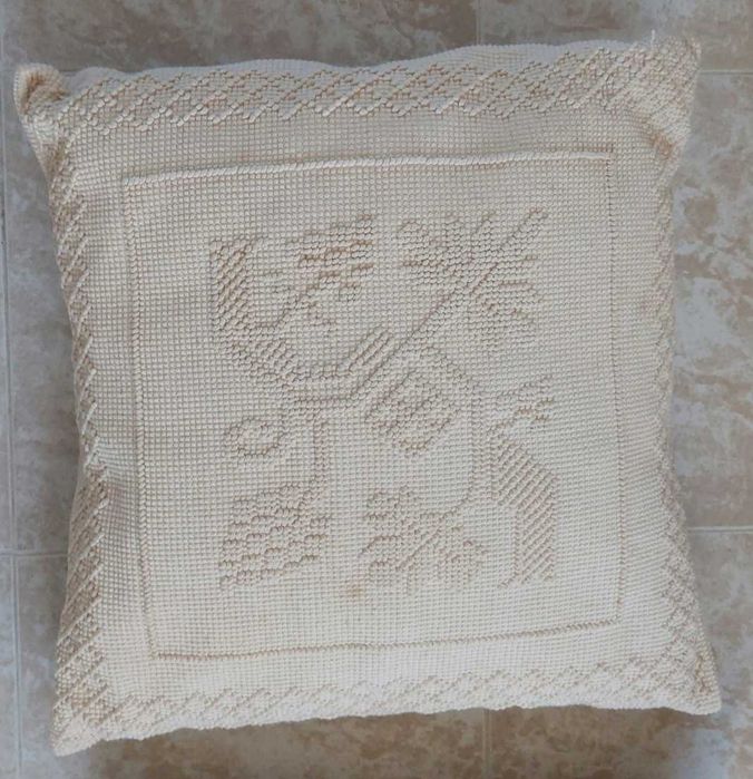 Conjunto 2 almofadas (novas)