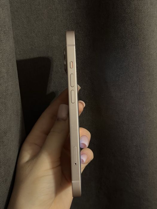 iPhone 13 128GB Ідеальний стан, рідна батарея