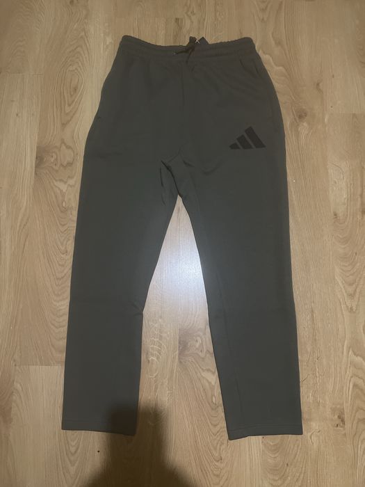 Спортивні штани adidas