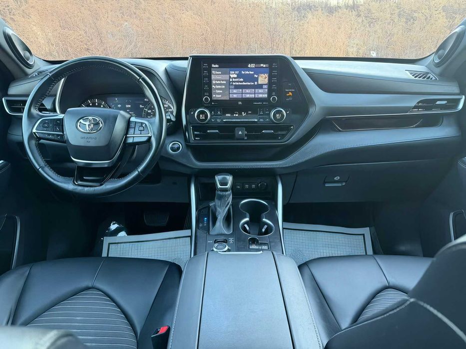 Toyota Highlander XSE      2021