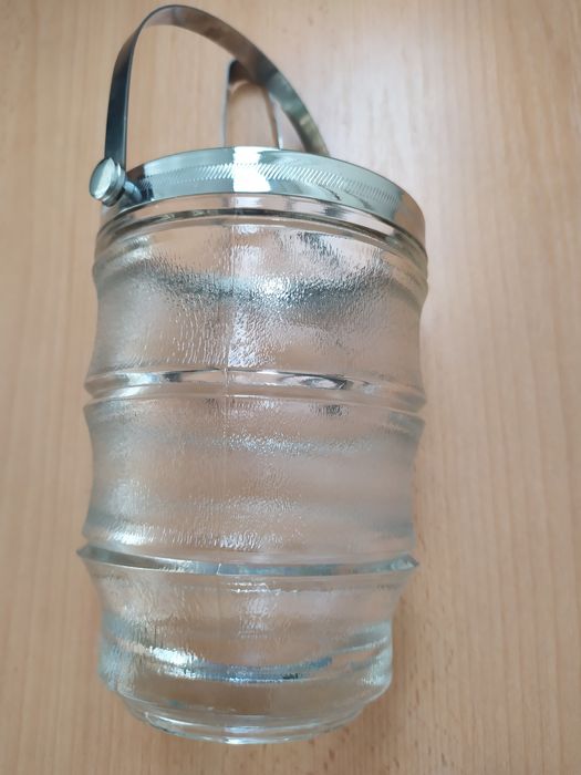 Pojemnik na lód prl