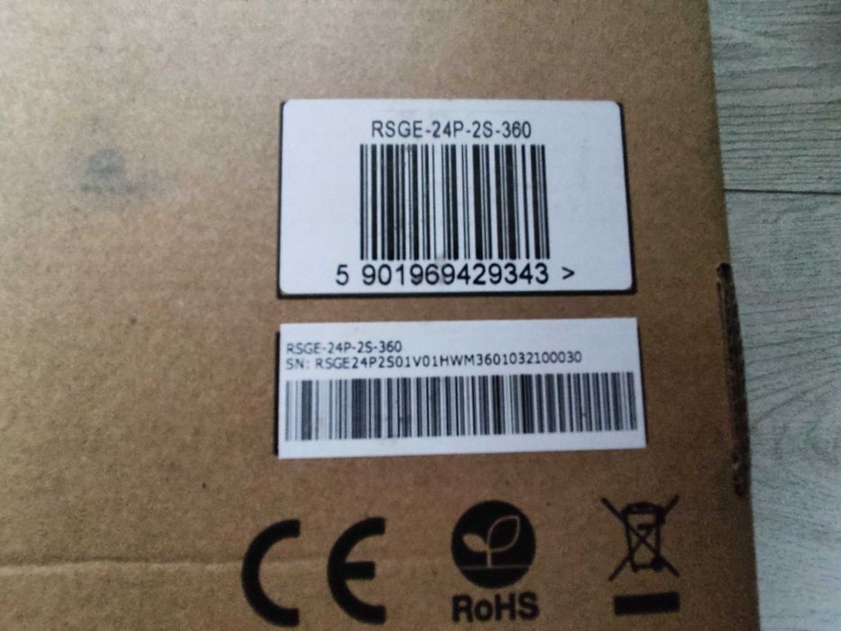 SWITCH 24x 1GB POE 2x SFP RACK 10 19' 360W Lanberg