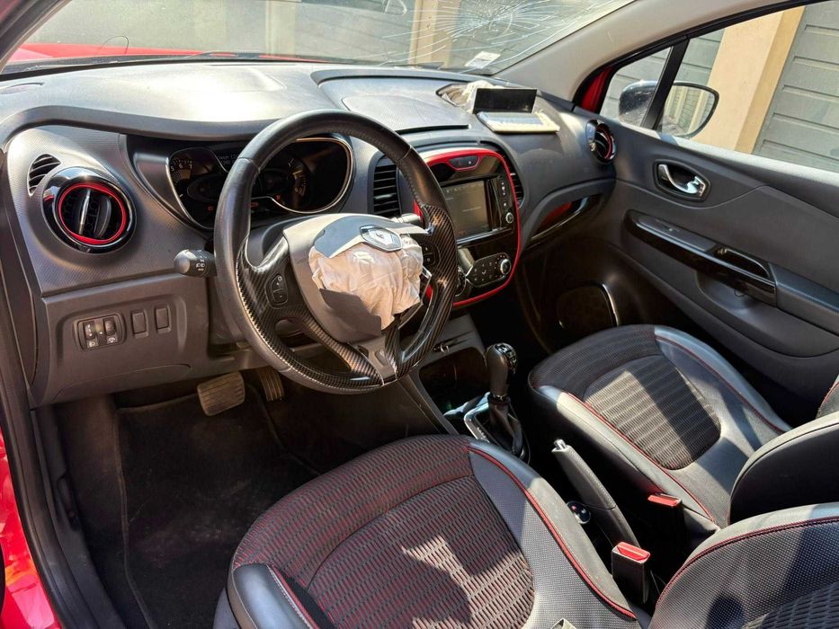 RENAULT CAPTUR 1.2 TCe 120cv Cx. Automática