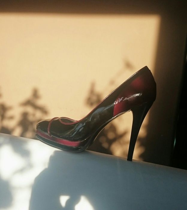Buty, szpilki damskie nowe rozm. 37, bordowo- czarne, Centro