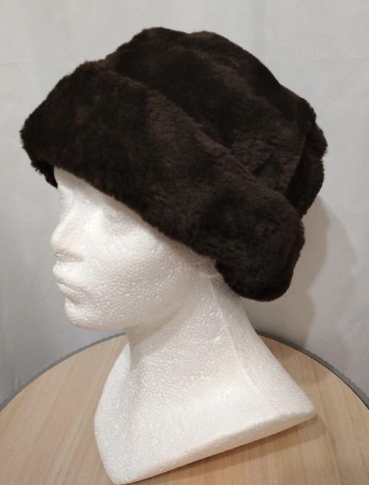 Elegancka czapka zimowa – Sztuczne futro – Styl retro / toczek – Brązo