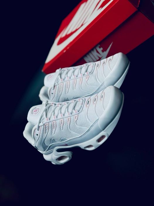 Женские кроссовки Nike air max tn 95 plus/ бело розовые кроссовки Найк